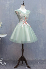Light Green Appliques V-Neck A-Line Short Homecoming Dress