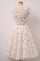 Chic A-line Short Lace Homecoming Dress
