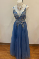 Twilight V Neck Rhinestone-Embroidery Tulle Long Prom Dress