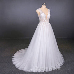 Flowy A-line Long V-neck Lace Tulle Beach Wedding Dress Bridal Gowns