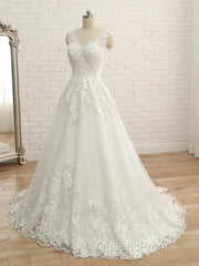 A-Line/Princess V-Neck Sleeveless Applique Tulle Floor-Length Wedding Dress
