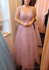 A-line V Neck Sleeveless Long/Floor-Length Tulle Prom Dresses With Appliqued Lace