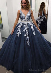 Ball Gown Sleeveless Long/Floor-Length Tulle Prom Dresses With Lace Appliqued Beading
