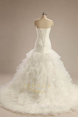 Ball-Gown Strapless Chapel Wedding Dress White Organza