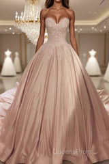 Ball Gown Sweetheart Court Train Satin Evening Dress With Appliques Lace