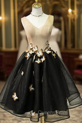 Black V-neck Organza Homecoming Dress