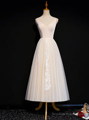 Champagne Tulle V-neck Backless Appliques Prom Dress