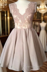 Elegant Lace V-Neck Cap Sleeves Homecoming Dress Short Cocktail Dress