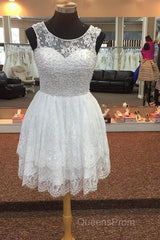 Elegant Pearl Beading White Lace Homecoming Dress