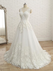Elegant V-Neck Lace Ball Gown Wedding Dress