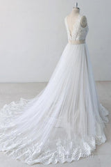 Elegant V-neck Lace Tulle A-line Wedding Dress