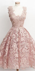 Lovely Lace Scoop Neckline A Line Homecoming Dresses