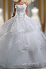 Glamorous Ball Gown Sweetheart Organza Wedding Dress With Lace