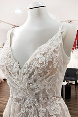 Graceful Long A-line Tulle V-neck Lace Backless Wedding Dress