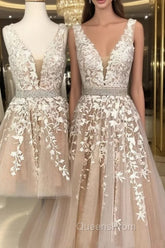 Lovely Lace Embroidery Beaded V-Neck Tulle Homecoming Dress