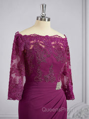 Sheath/Column Off-the-Shoulder Sweep Train Mother of the Bride Dress With Appliques Lace