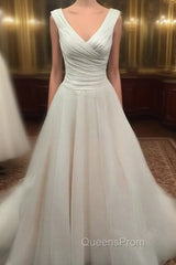 Simple And Elegant Ruched Satin V-Neck Tulle Wedding Dress