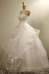 Stylish Halter Floor-Length Organza Wedding Dress With Appliques Beading