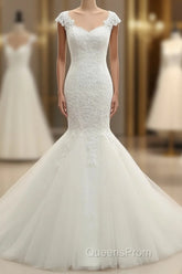 Trumpet/Mermaid V-Neck Sleeveless Applique Tulle Floor-Length Wedding Dress
