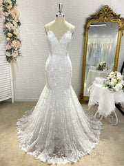 Wholesale Trumpet/Mermaid V-Neck Sleeveless Lace Applique Sweep/Brush Train Wedding Dress