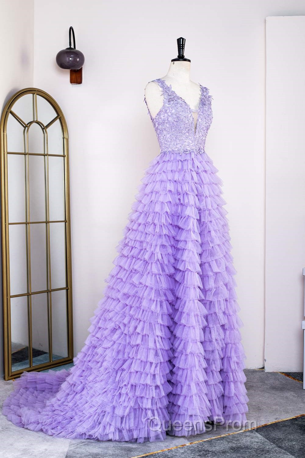 Lavender Plunging V Neck Appliques Layers Long Evening Prom Dress with Slit Secondary image