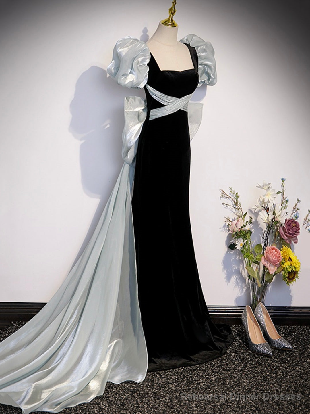 Black Velvet Long Prom Dress, Mermaid Evening Party Dress with Bow Main image