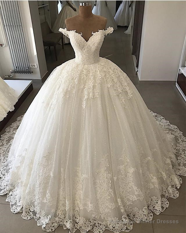 Luxury Sweetheart Off Shoulder Long Lace Ball Dresses Main image