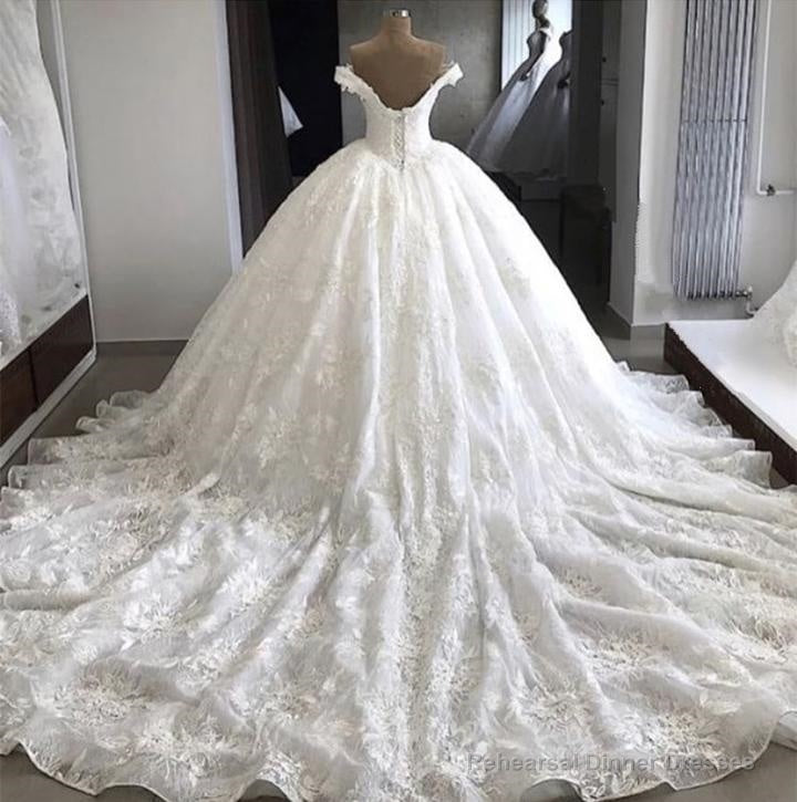 Amazing Off Shoulder Sweetheart Lace Long 2025 Wedding Dresses Main image