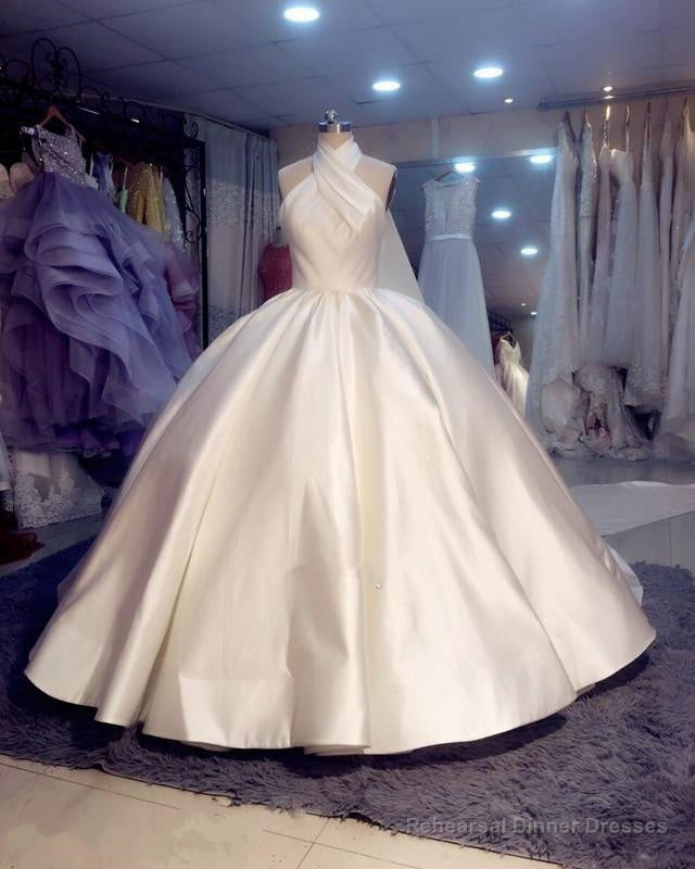 2025 Luxury Halter Satin Ball Dresses Main image