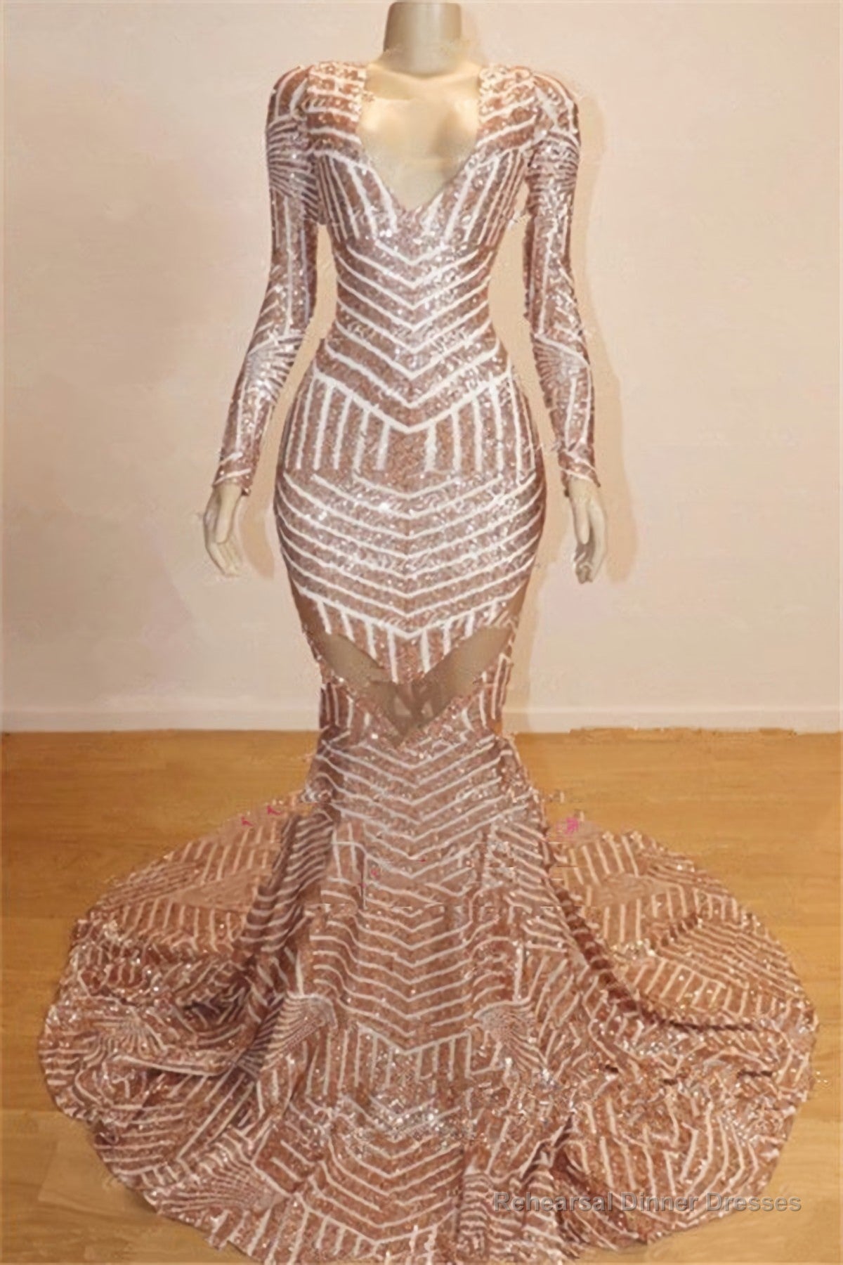 Charming Long Sleeves V Neck Backless Pink Lace 2025 Prom Dresses Secondary image