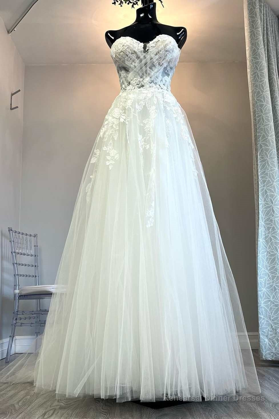 White Tulle Floral Lace Strapless A-Line Wedding Dress Main image