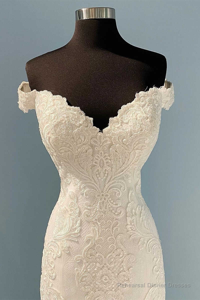 Long White Lace Off-the-Shoulder Mermaid Wedding Dress Secondary image