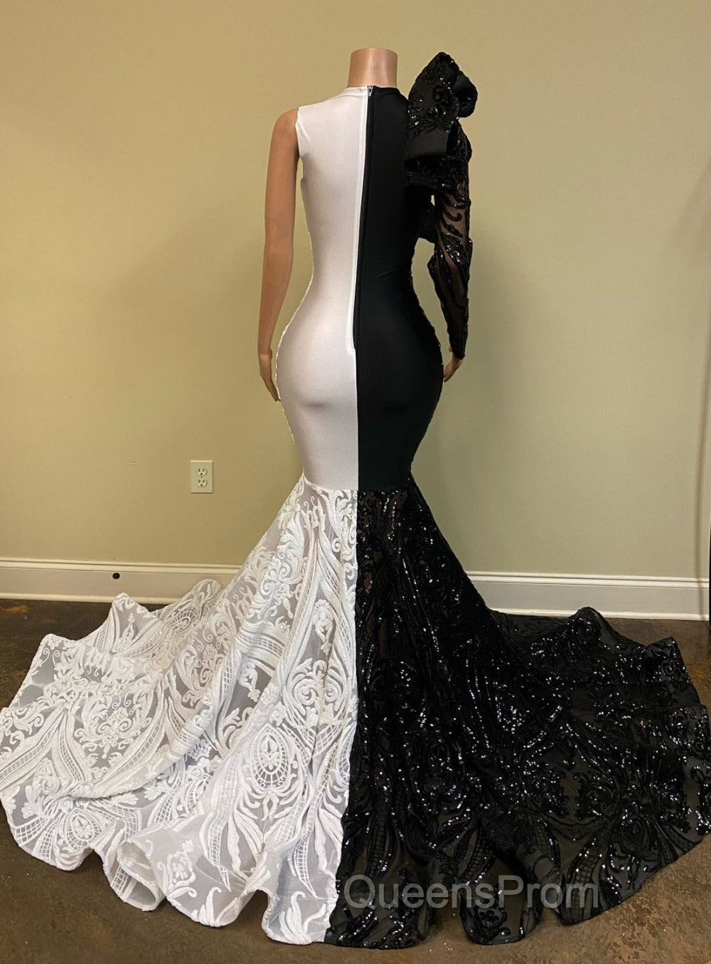 Hot Half Black Half White One shoulder Long Sleeves Mermaid Evening Prom Dress
