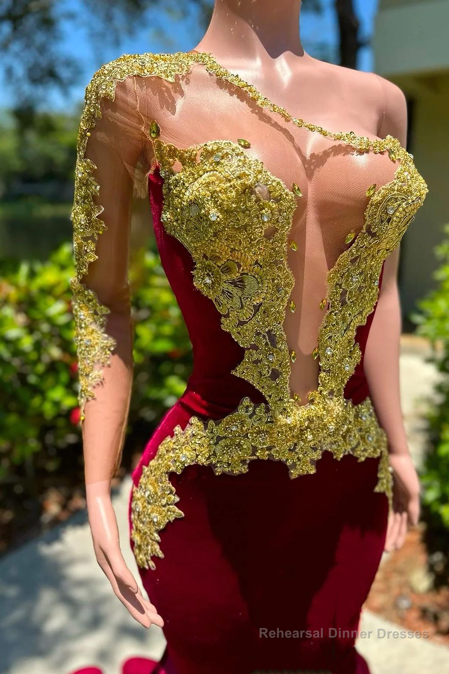 Long sleeves One shoulder Gold Appliques Burgundy Prom Dresses Secondary image