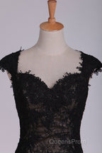 Black Off The Shoulder Sheath Evening Prom Dress Lace&Tulle Floor Length With Applique & Slit