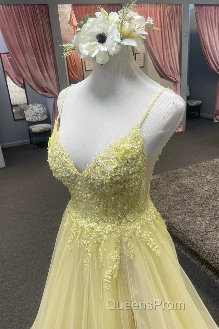 Light Yellow Deep V Appliques Long Evening Prom Dress with Slit Secondary image