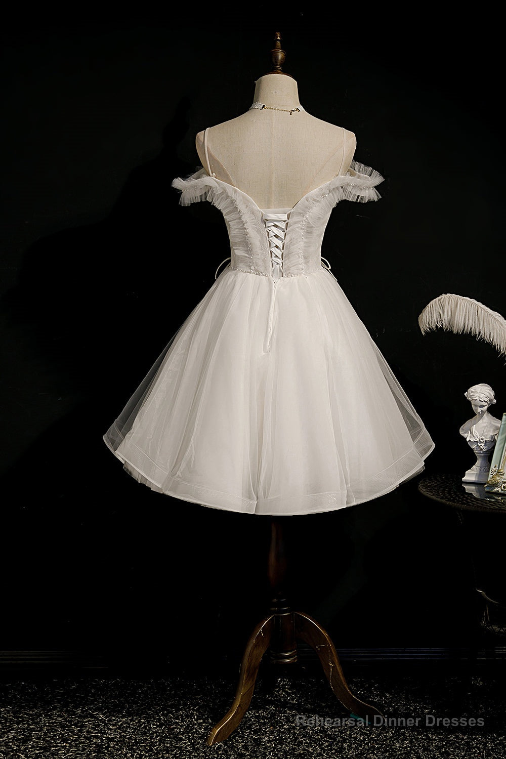 Ivory Spaghetti Strap Beaded Tulle Short Princess Homecoming Dresses Secondary image