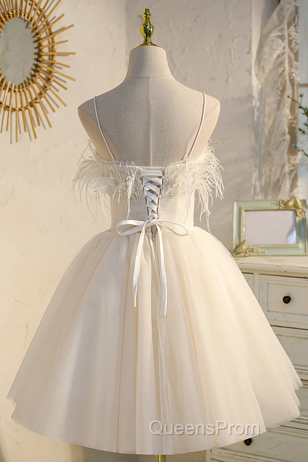 Chic Sleeveless Spaghetti Straps Tulle Princess Homecoming Dress
