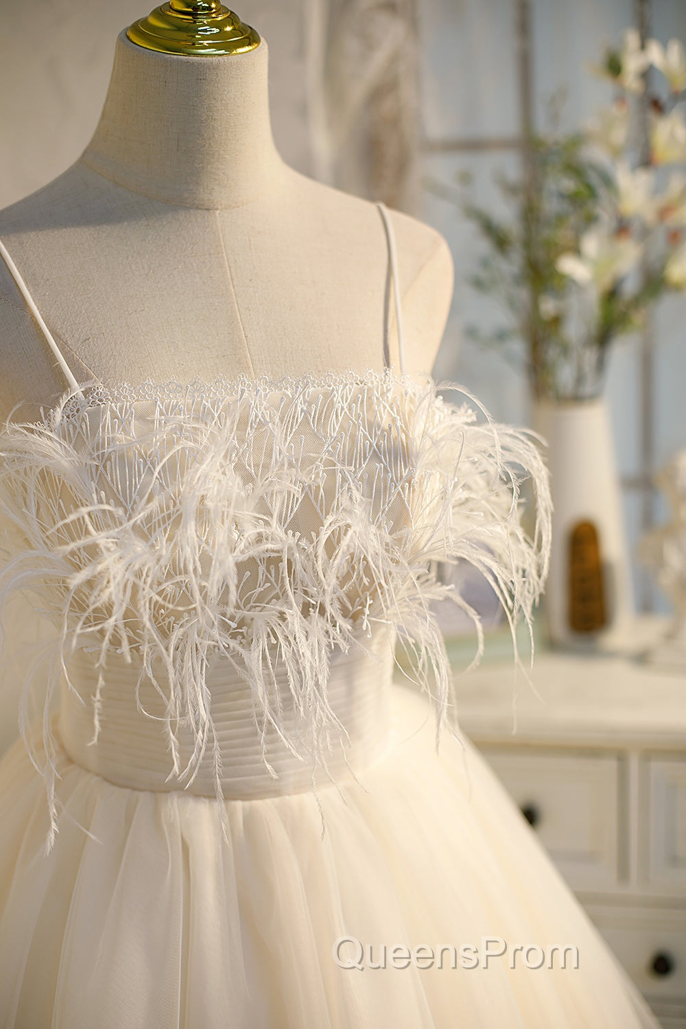 Chic Sleeveless Spaghetti Straps Tulle Princess Homecoming Dress