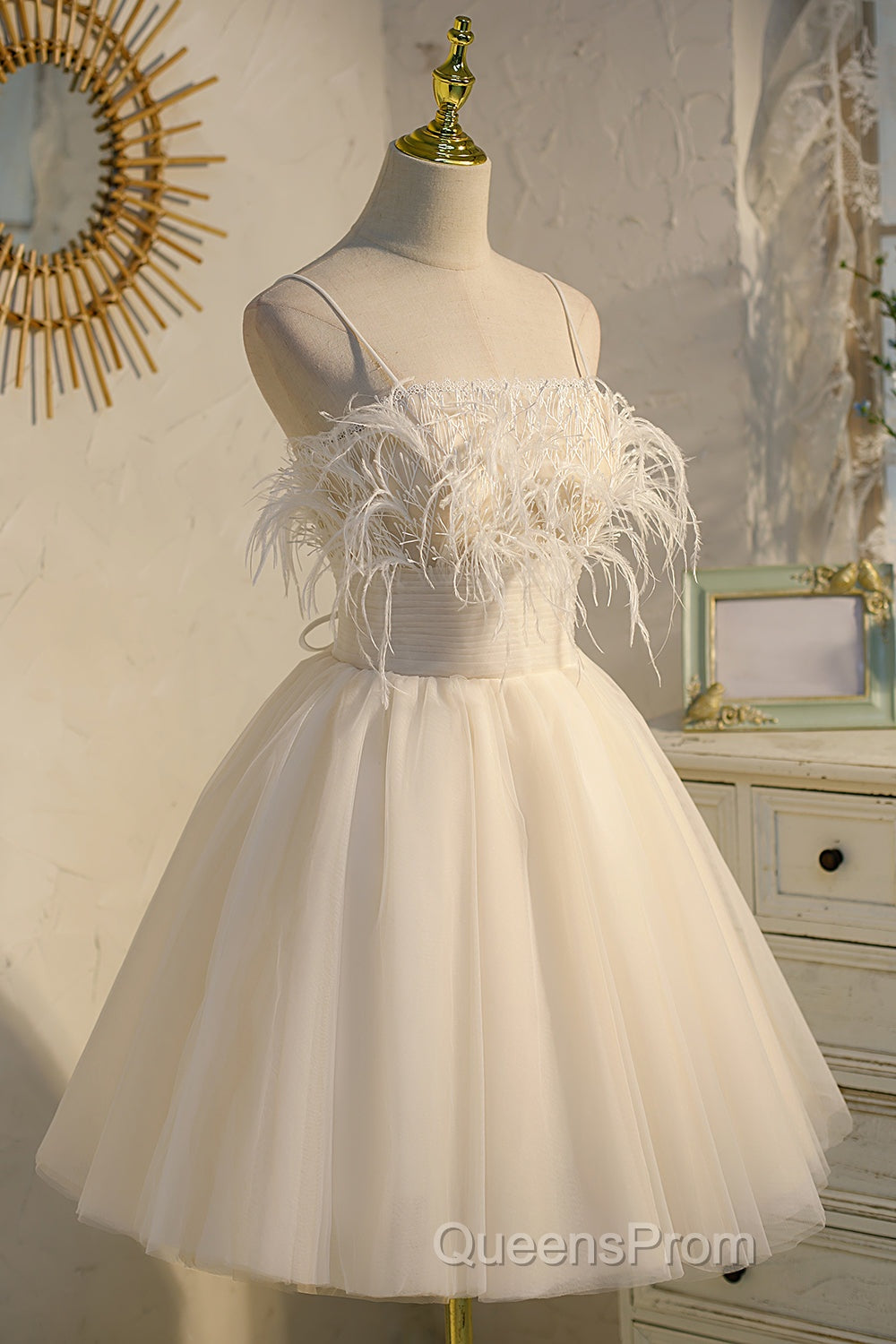 Chic Sleeveless Spaghetti Straps Tulle Princess Homecoming Dress