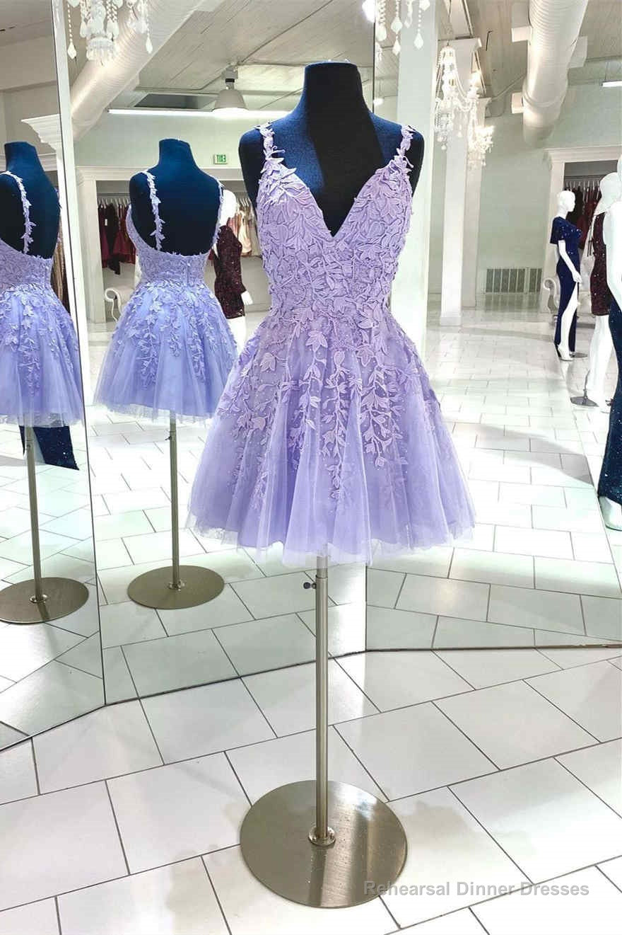 V-Neck Lace Appliques Lavender Short Homecoming Dress Main image
