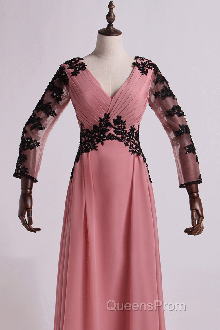 Dusty Pink Chiffon Long Sleeve Mother of the Bride Dress with Appliques