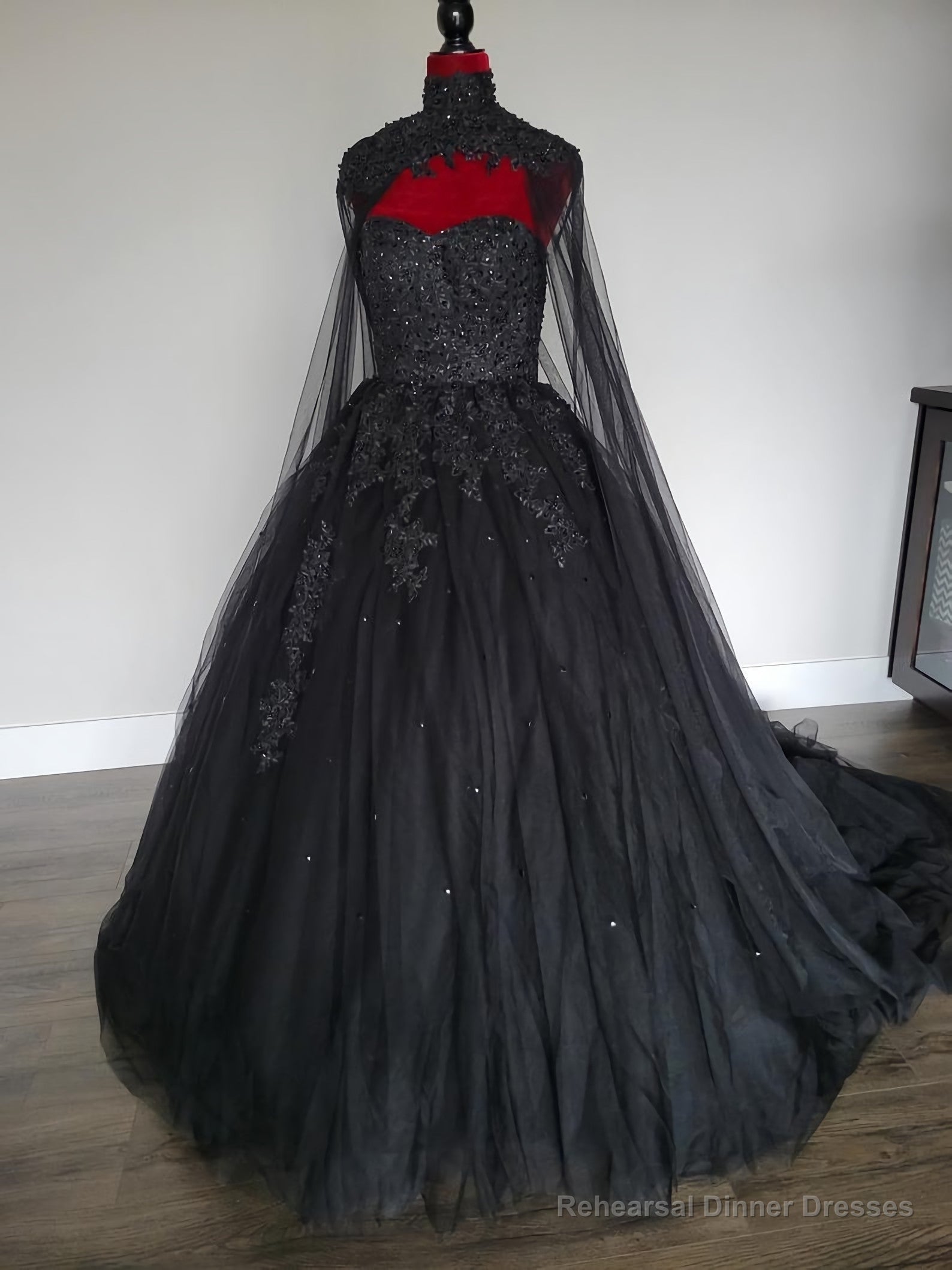 Black Full Ballgown With High Neck Veil Wedding Dress, Bridal Gown With Long Train Sleeveless Sweetheart Strapless Secondary image