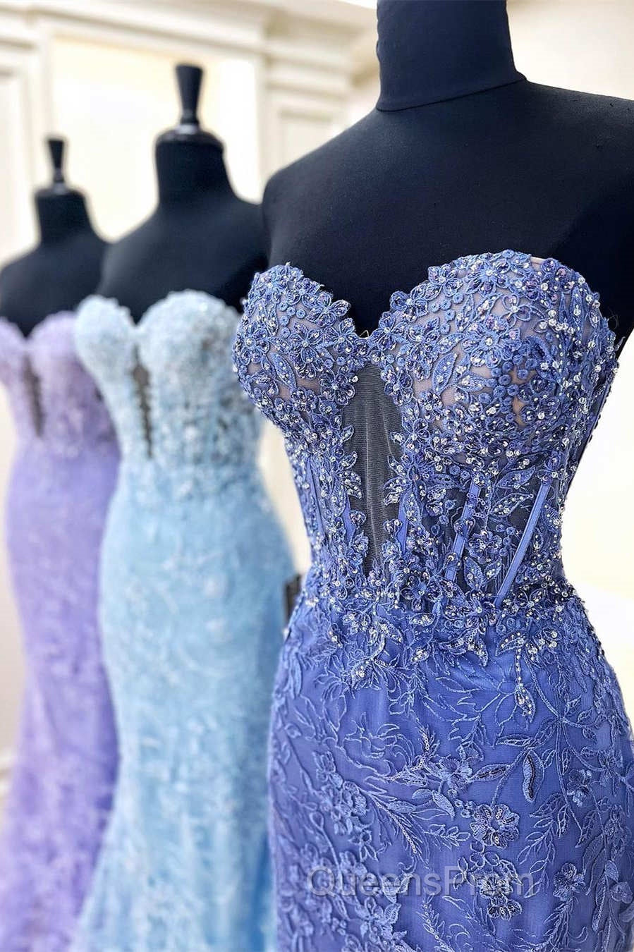 Sweetheart Periwinkle Keyhole Mermaid Evening Prom Dress with Appliques