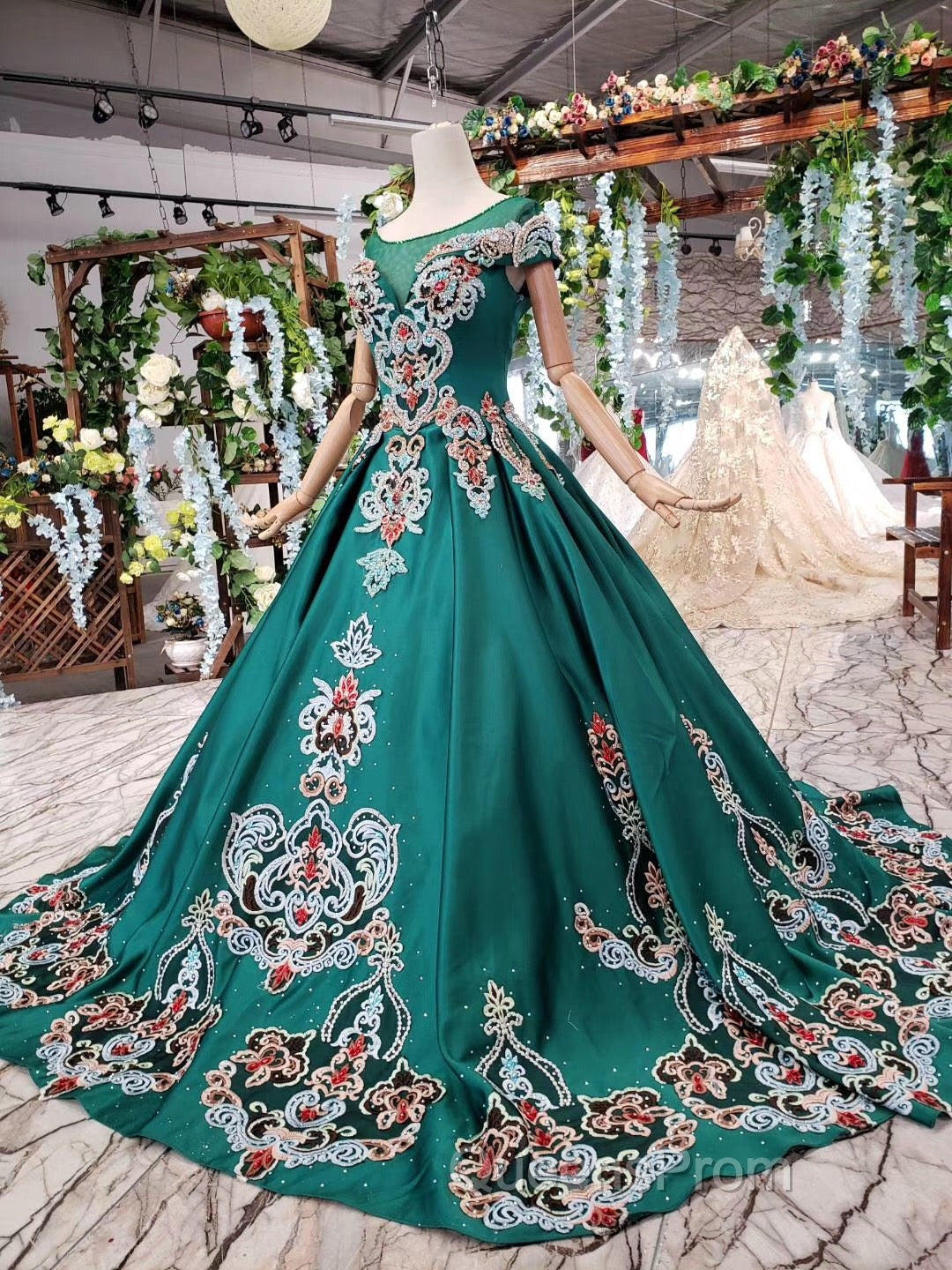 Luxury Green Round Neck Short Sleeves Evening Prom Dress with Beading Secondary image