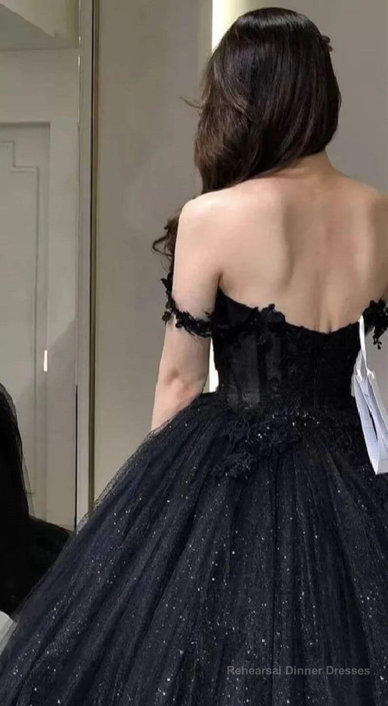 A Line Black Gothic Wedding Dresses Off the Shoulder Lace Tulle Secondary image