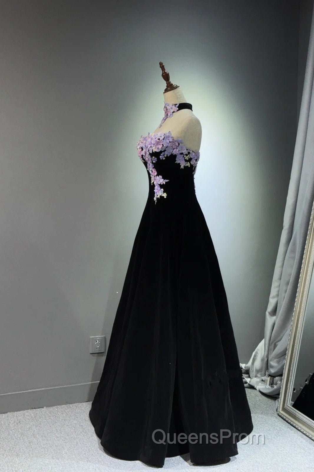 A-Line Black Velvet Long Party Dress With Lace Applique, Black Velvet Evening Prom Dress Secondary image