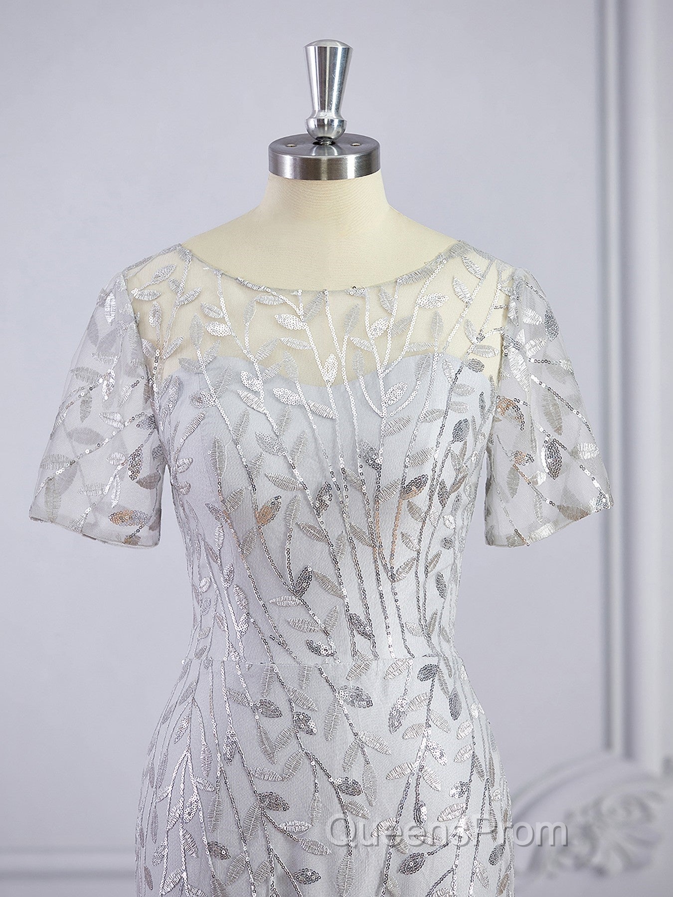 A-Line/Princess Bateau Floor-Length Tulle Mother of the Bride Dress With Ruffles