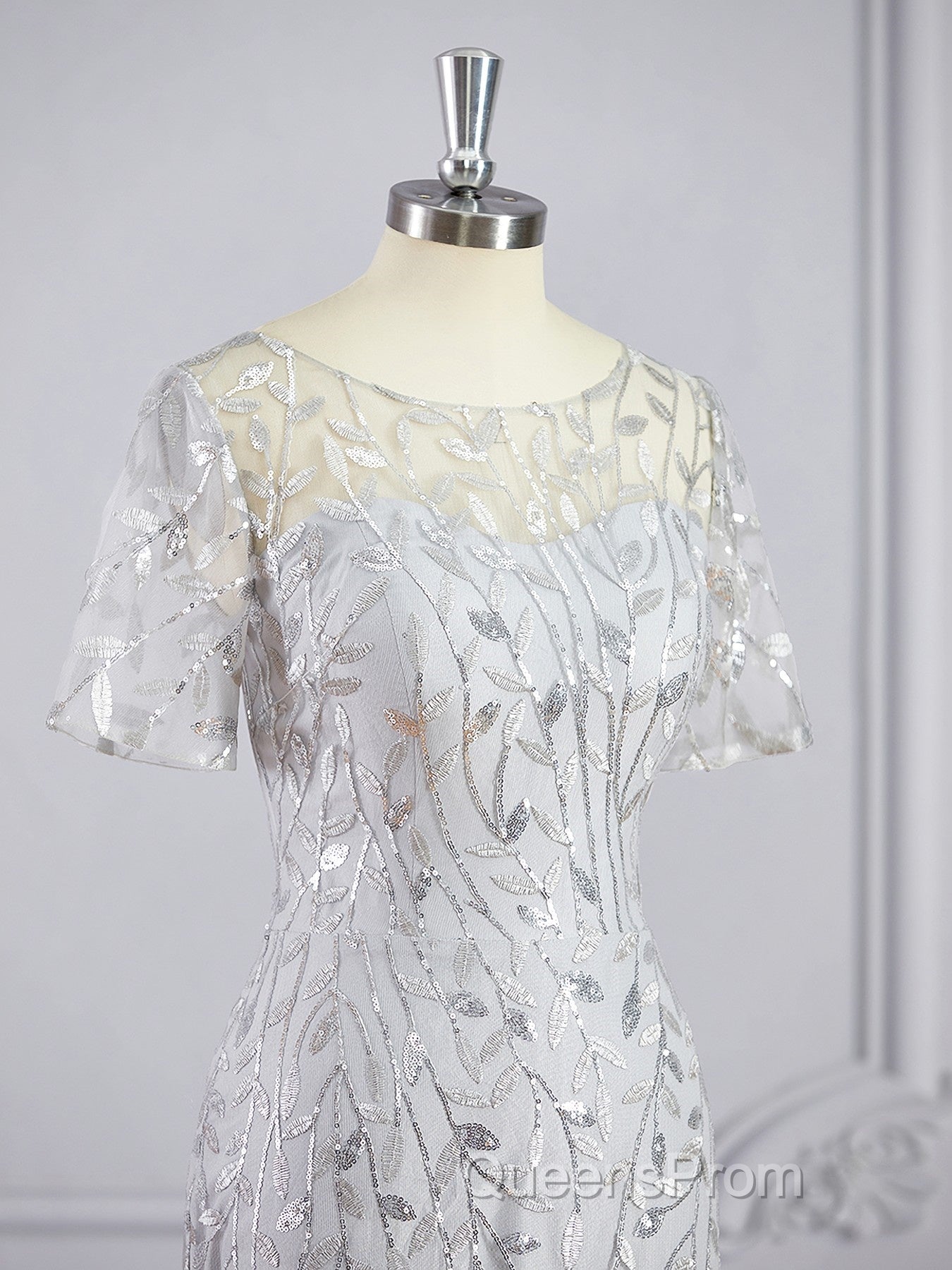 A-Line/Princess Bateau Floor-Length Tulle Mother of the Bride Dress With Ruffles