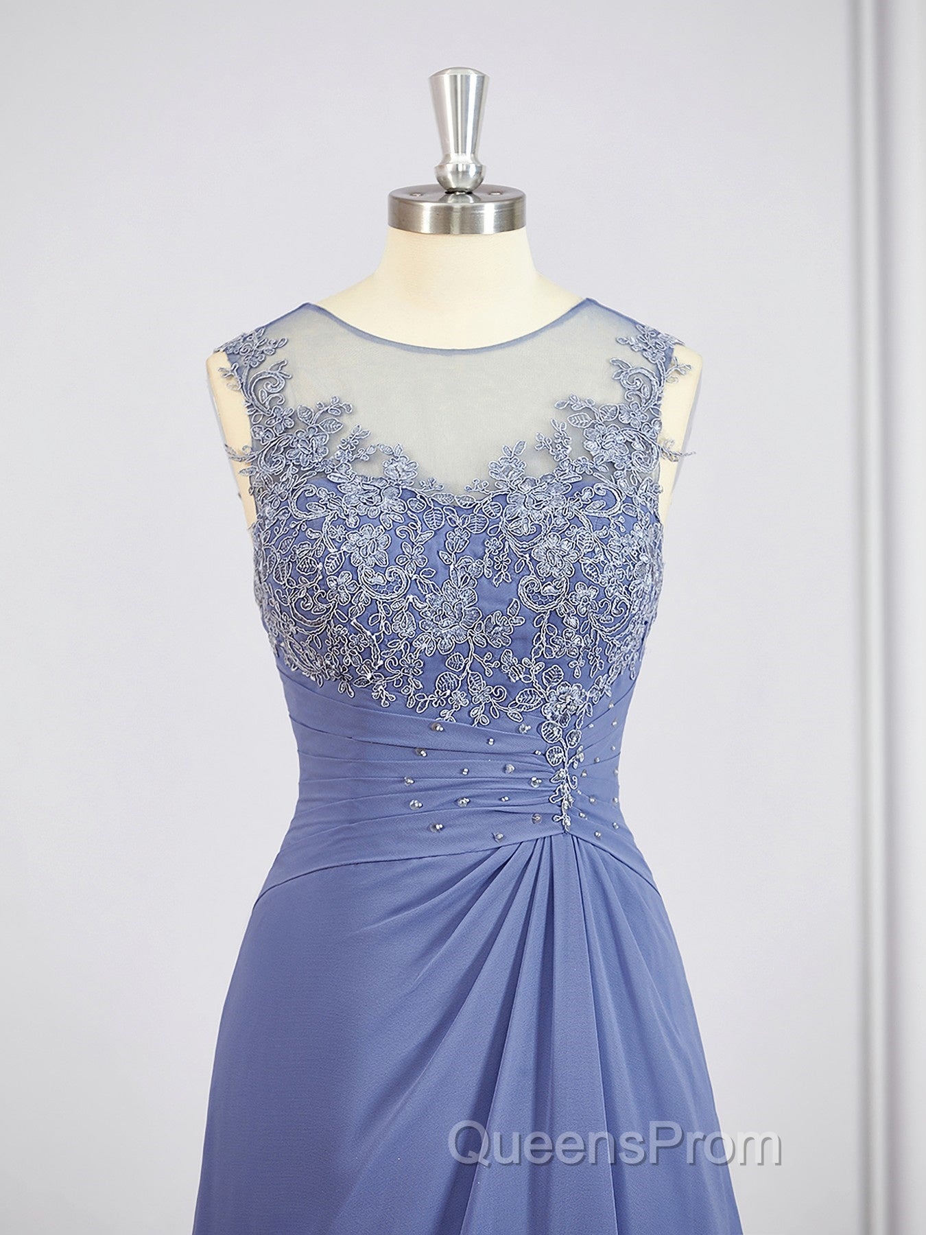 A-Line/Princess Scoop Asymmetrical Chiffon Mother of the Bride Dress With Appliques Lace Secondary image
